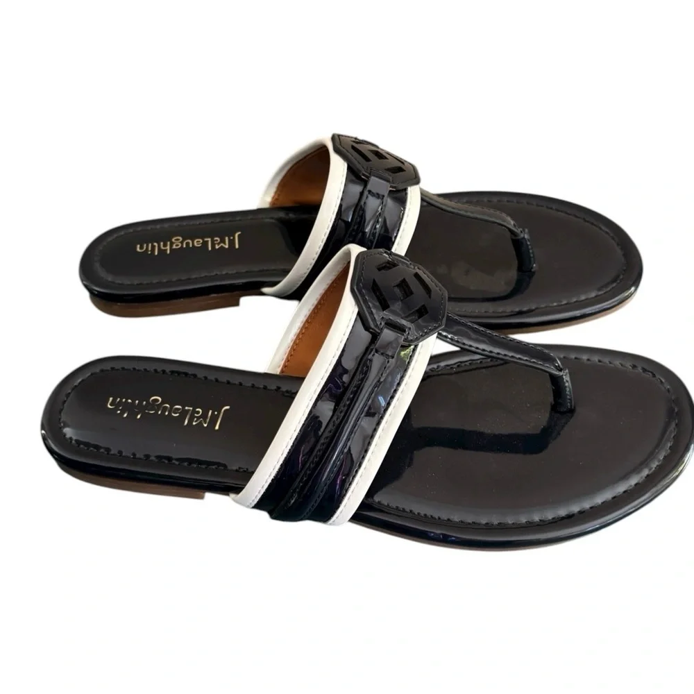 J. McLaughlin Faux Patent Leather Thong Sandal 8.5 Navy White Elevated Design
